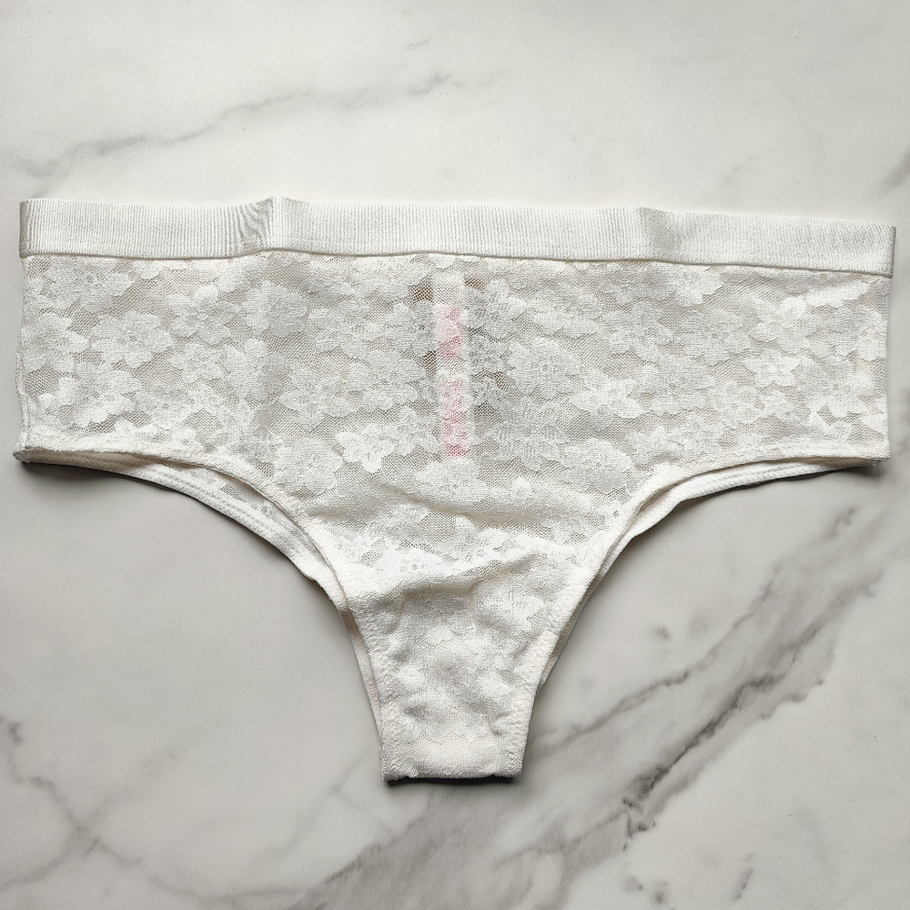 NWT PINK VICTORIA'S SECRET WEAR EVERYWHERE LACE CHEEKSTER PANTY IN WHITE SIZE LA